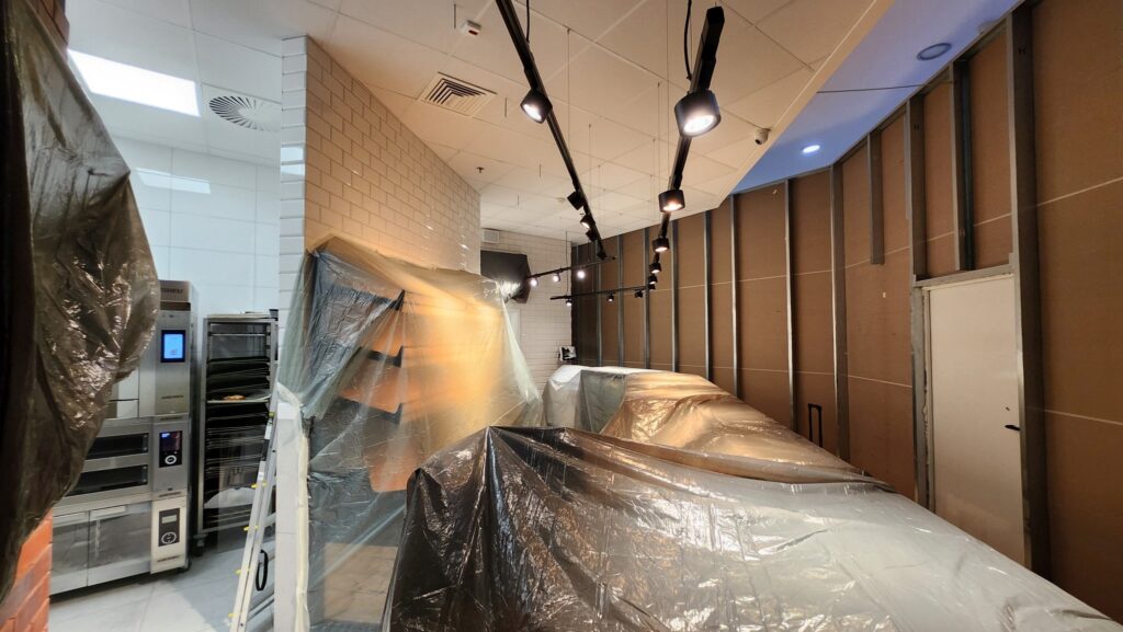 Montaż oświetlenia w lokalu usługowym w Galerii Handlowej Szczecin